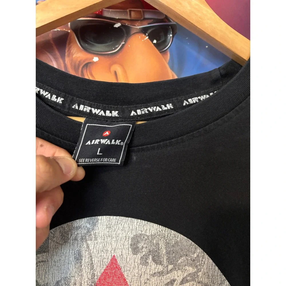 Airwalk Mens Graphic T-Shirt Black Red Triangle Logo Skate Crewneck Large - Picture 4 of 7